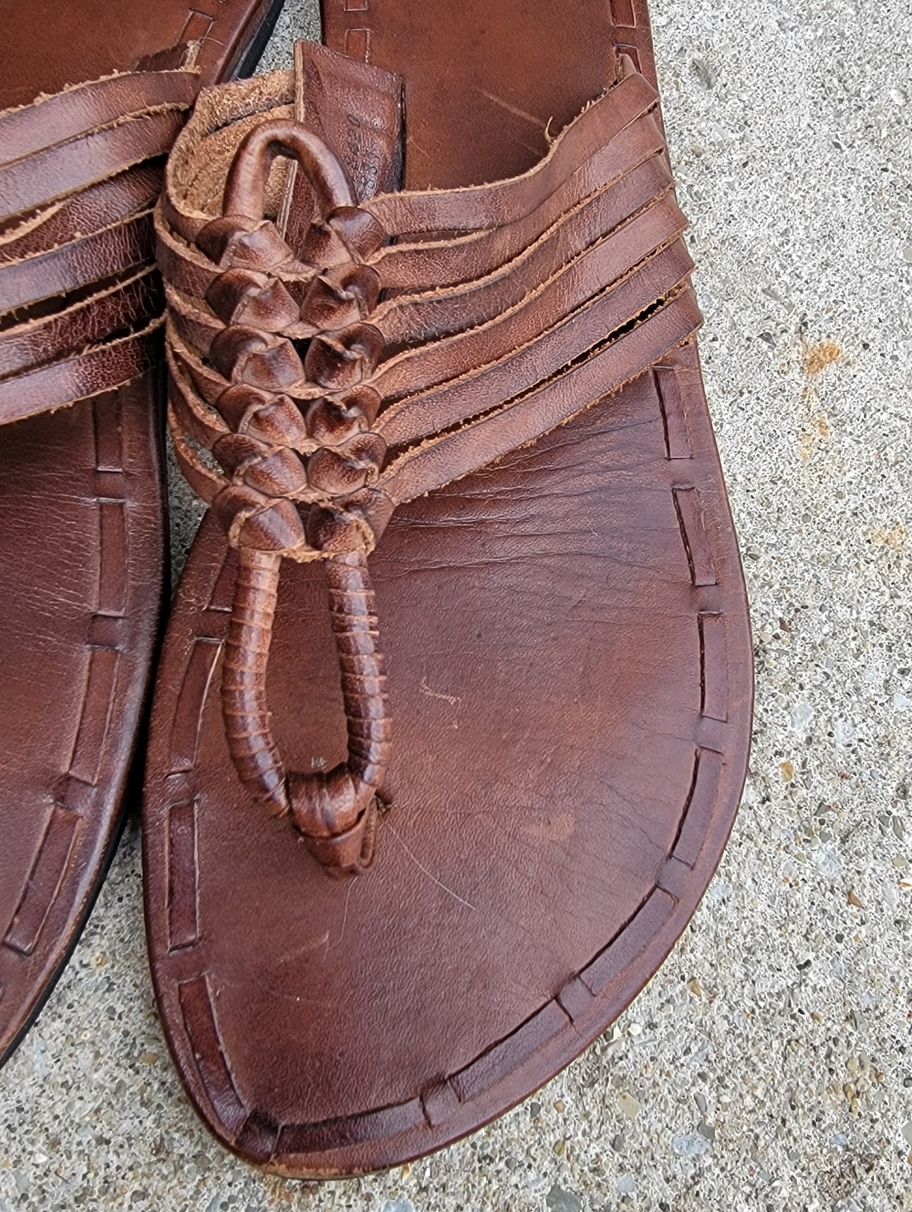 Frye Cognac Brown Leather Braided Thong Flip Flop Sandals 10 - Picture 8 of 16